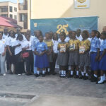 Law School Millennium Class donates books, urges digital safety